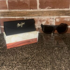 Maui Jim Byron Bay Black Matte